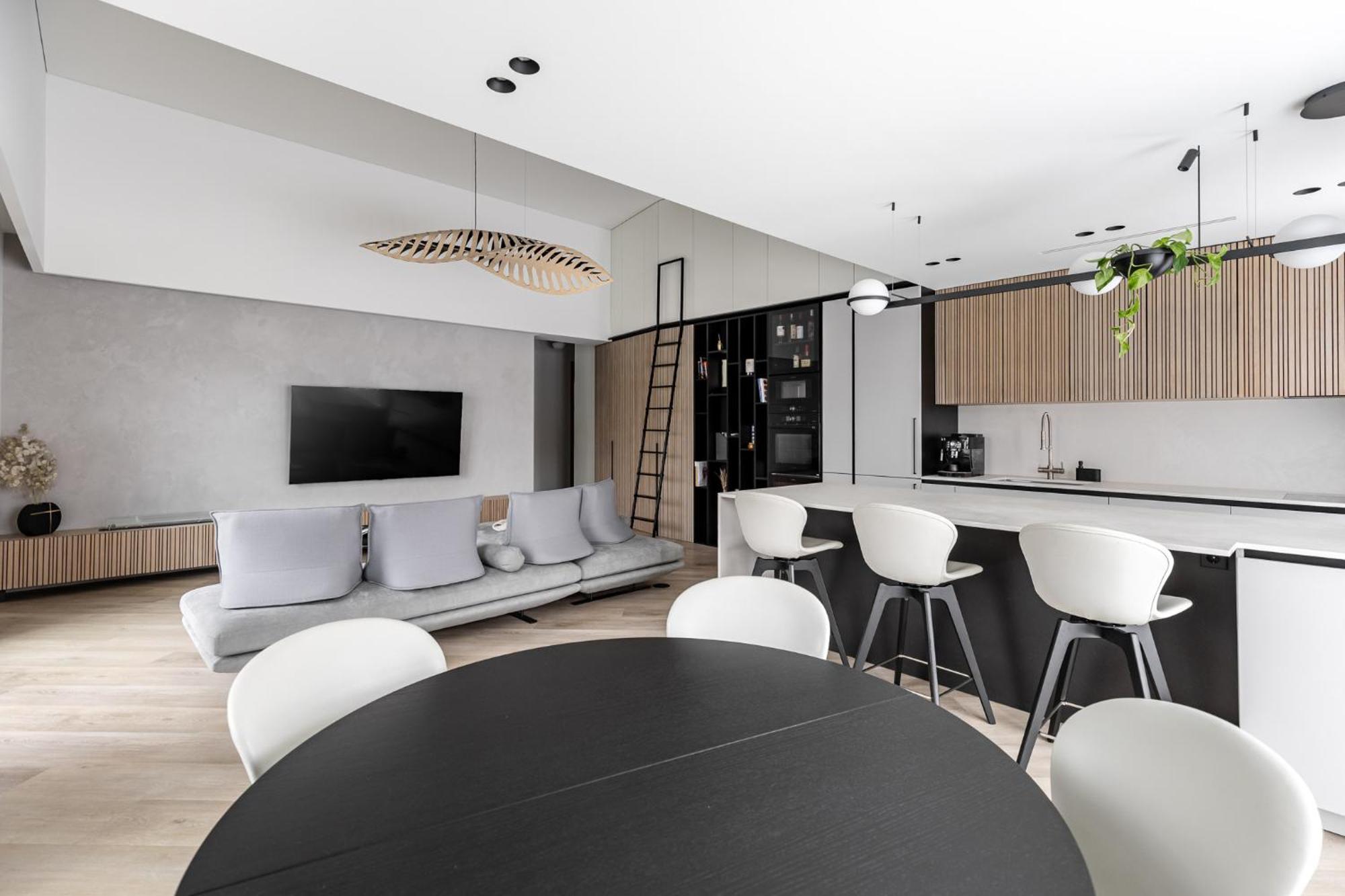 Penthouse In Old *
